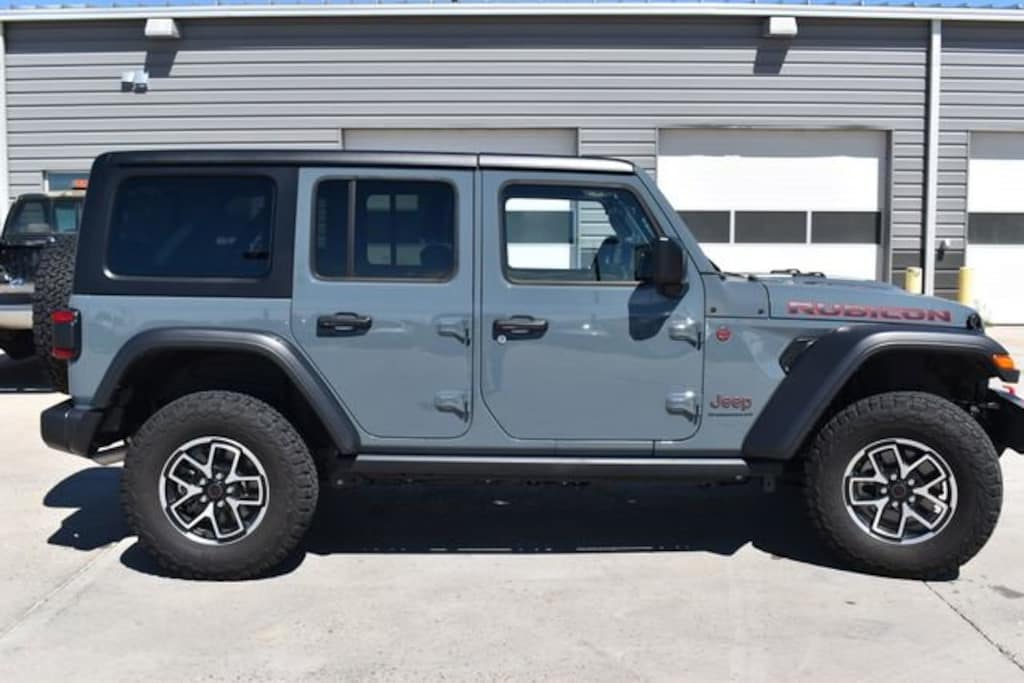 Used 2024 Jeep Wrangler Rubicon SUV