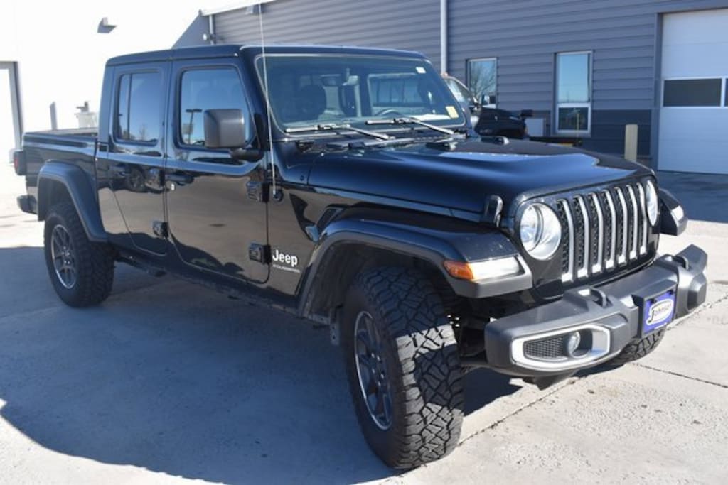 Used 2023 Jeep Gladiator Overland Truck Crew Cab
