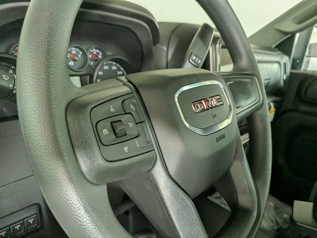 2026 GMC Sierra 3500 Chassis Cab Pro - Photo 15