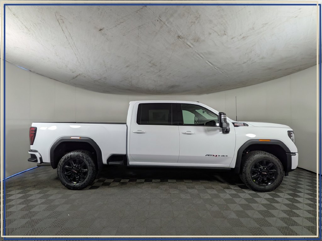 2026 GMC Sierra 2500HD AT4 - Photo 6