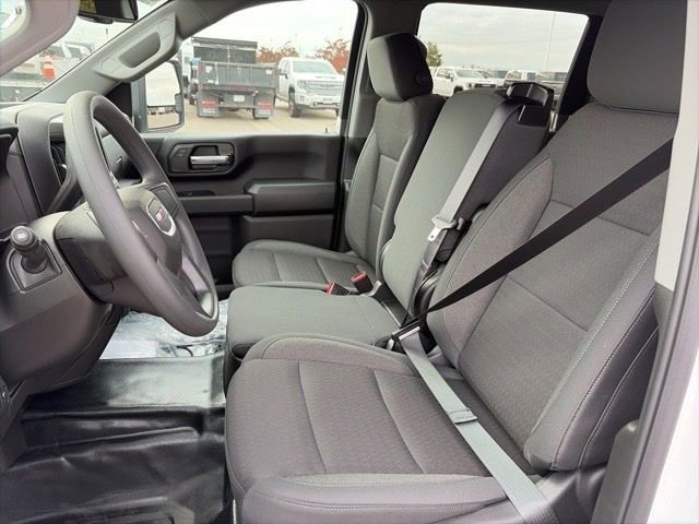 2026 GMC Sierra 3500 Chassis Cab Pro - Photo 10