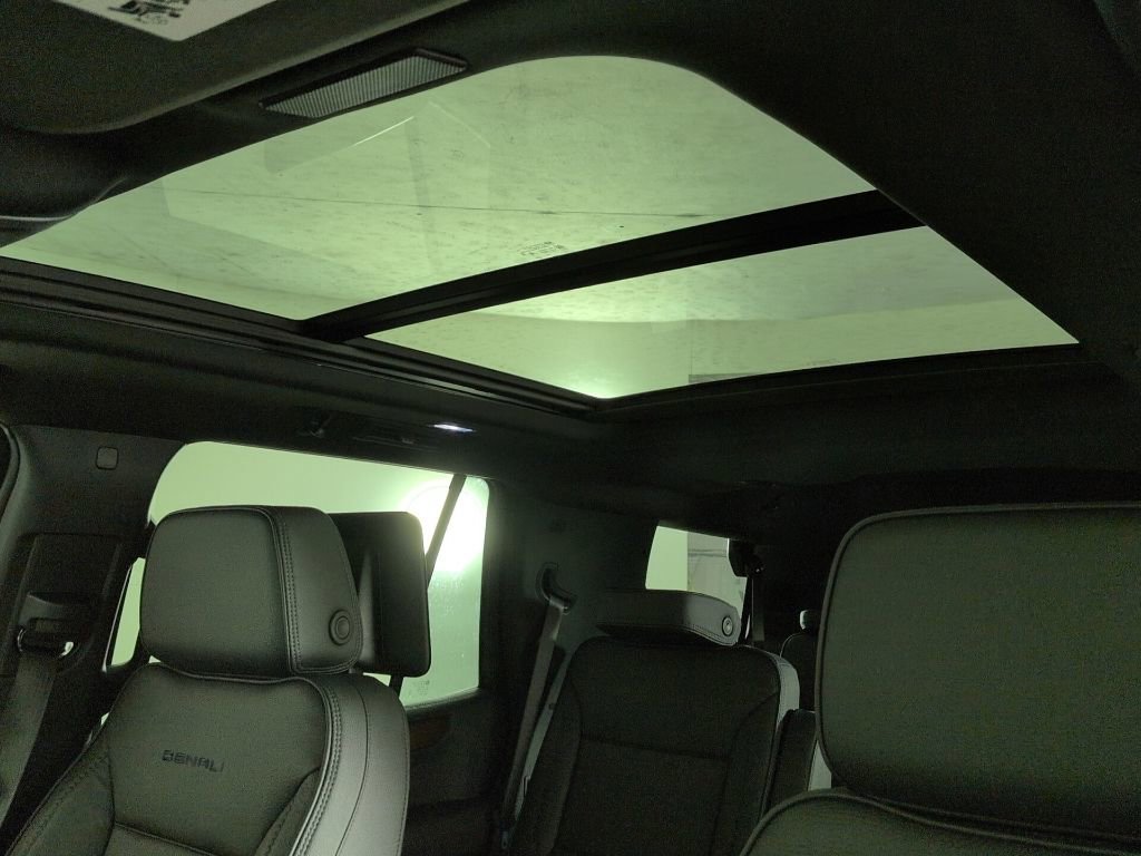 2026 GMC Yukon Denali - Photo 21