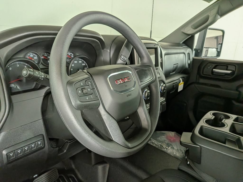 2026 GMC Sierra 3500 Chassis Cab Pro - Photo 14