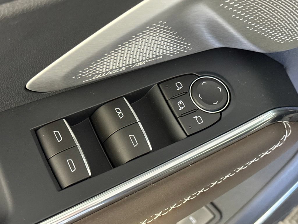 2027 GMC Acadia Denali Ultimate - Photo 27