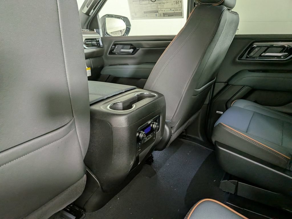2026 GMC Yukon AT4 - Photo 34
