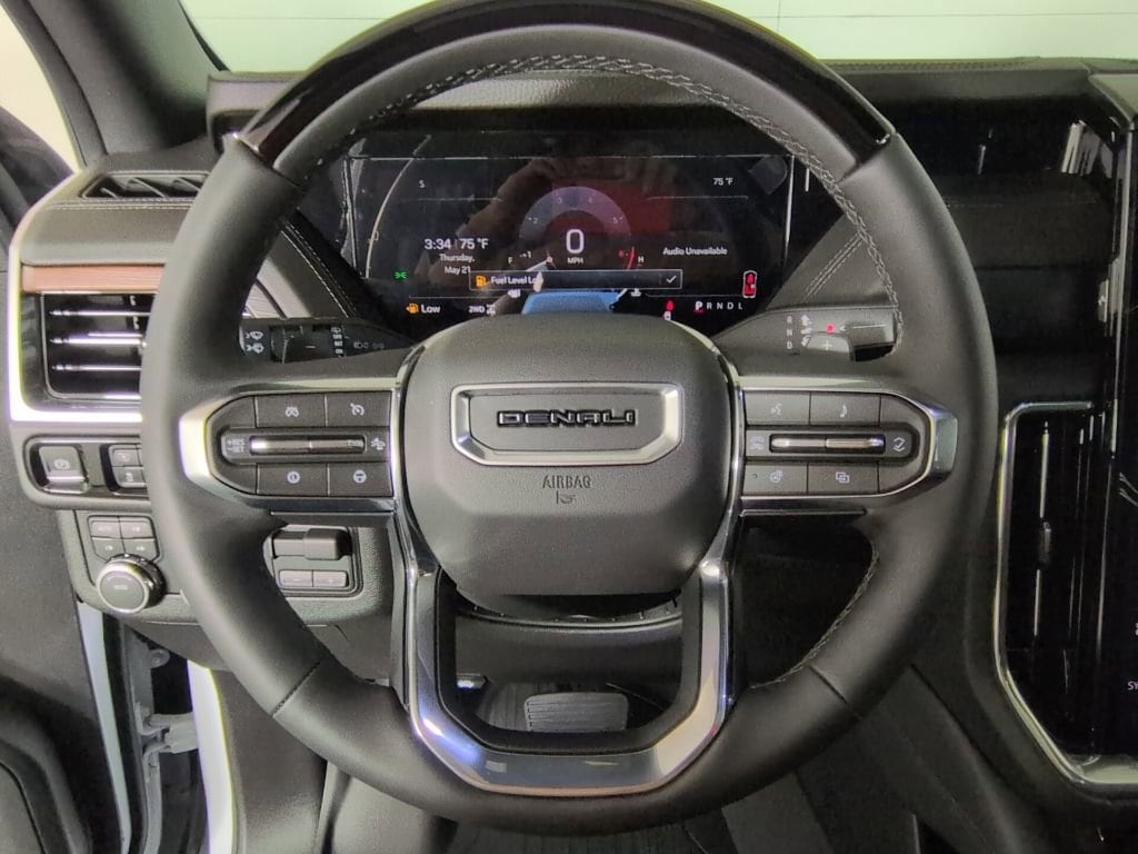 2026 GMC Yukon Denali - Photo 17