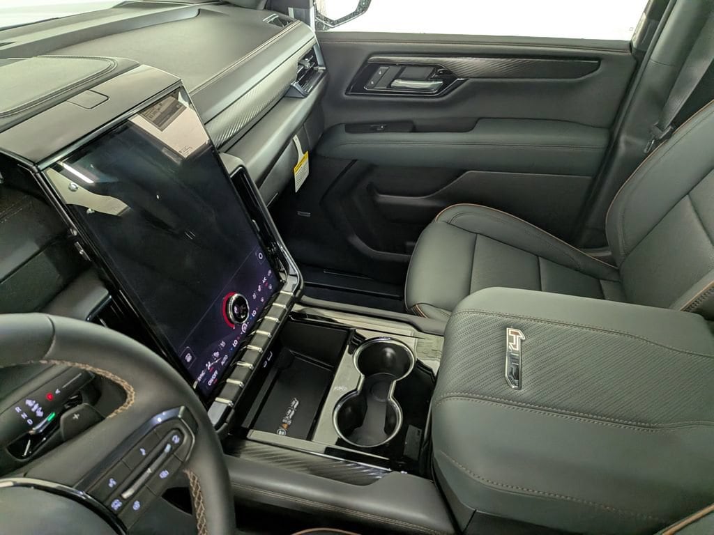 2026 GMC Yukon AT4 - Photo 27