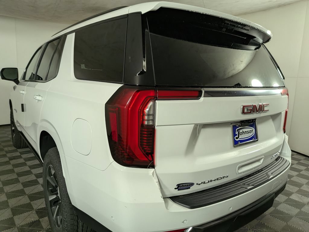 2026 GMC Yukon AT4 - Photo 10