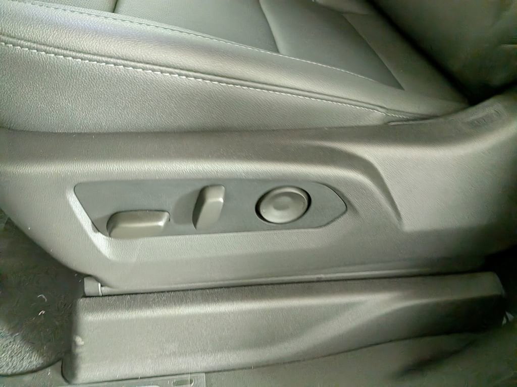 2026 GMC Sierra 1500 SLT - Photo 15