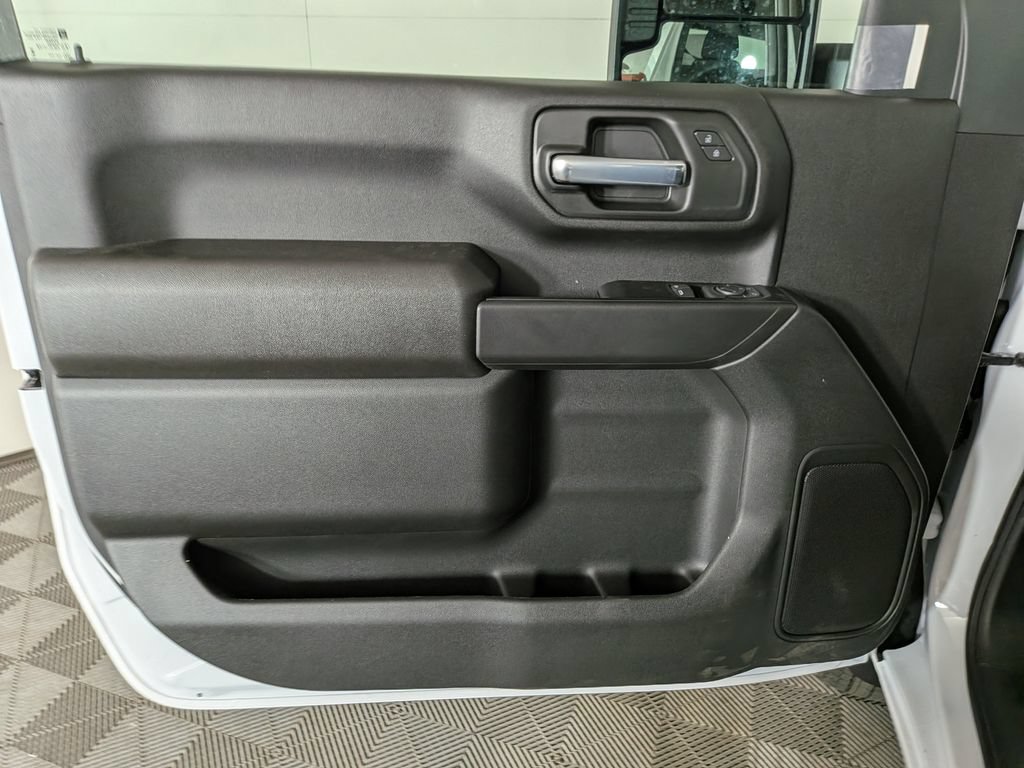 2026 GMC Sierra 3500 Chassis Cab Pro - Photo 12