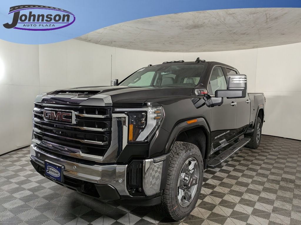 2025 GMC Sierra 4WD Crew Cab Standard Box SLT's photo