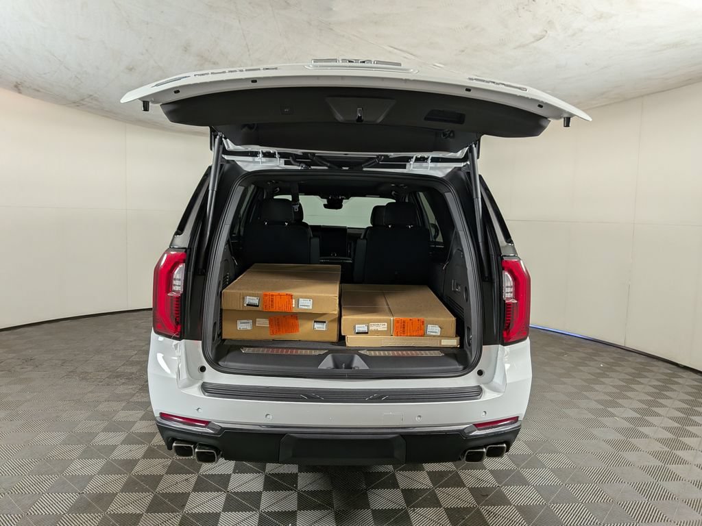 2026 GMC Yukon AT4 - Photo 13