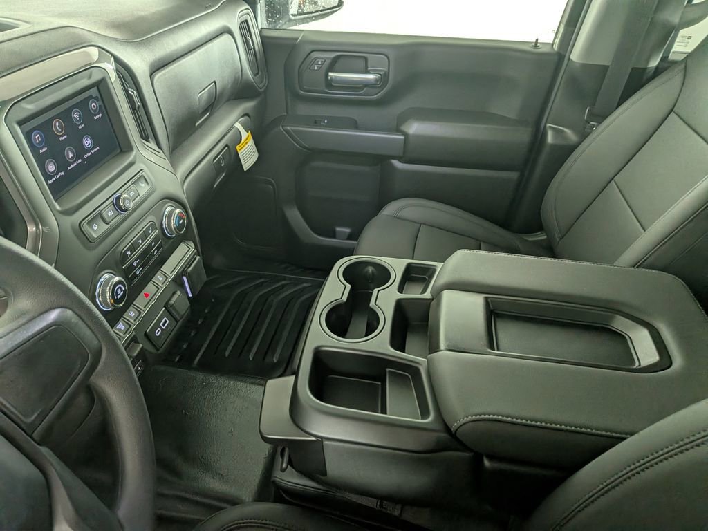 2025 GMC Sierra 3500 Chassis Cab Pro - Photo 19