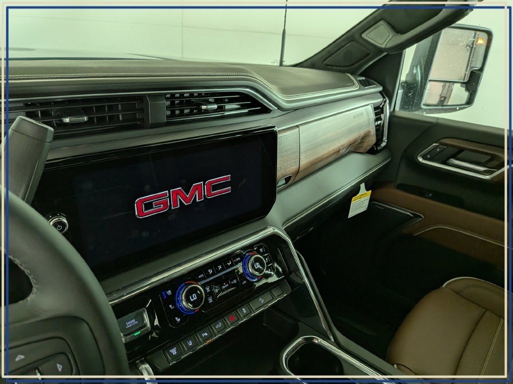 2026 GMC Sierra 2500HD Denali Ultimate - Photo 20