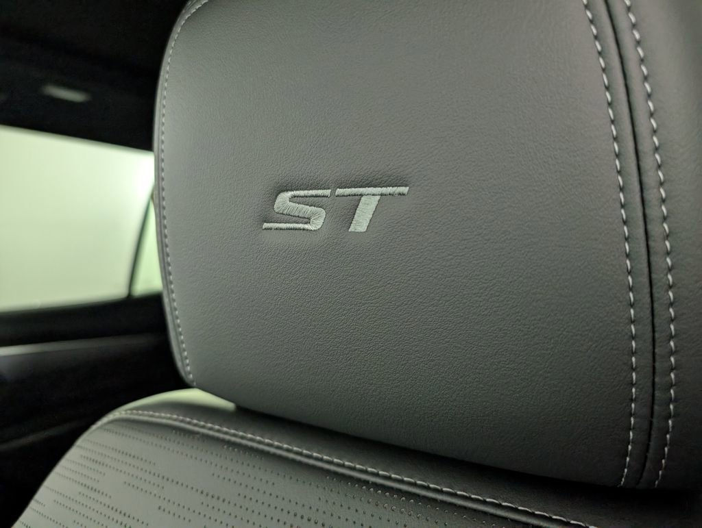 2026 Buick Enclave Sport Touring - Photo 16