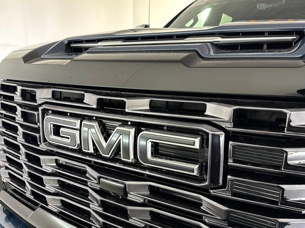 2026 GMC Sierra 3500HD Denali Ultimate - Photo 36
