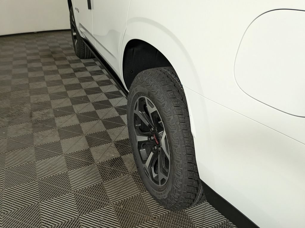 2026 GMC Yukon AT4 - Photo 11
