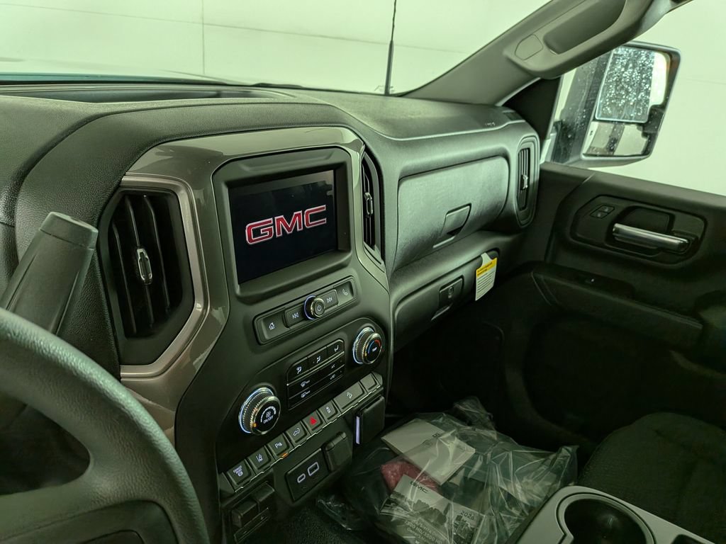 2026 GMC Sierra 2500HD Pro - Photo 18