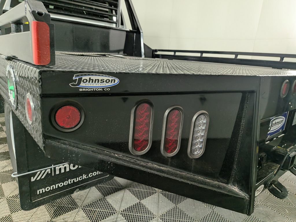 2025 GMC Sierra 3500HD Pro - Photo 10