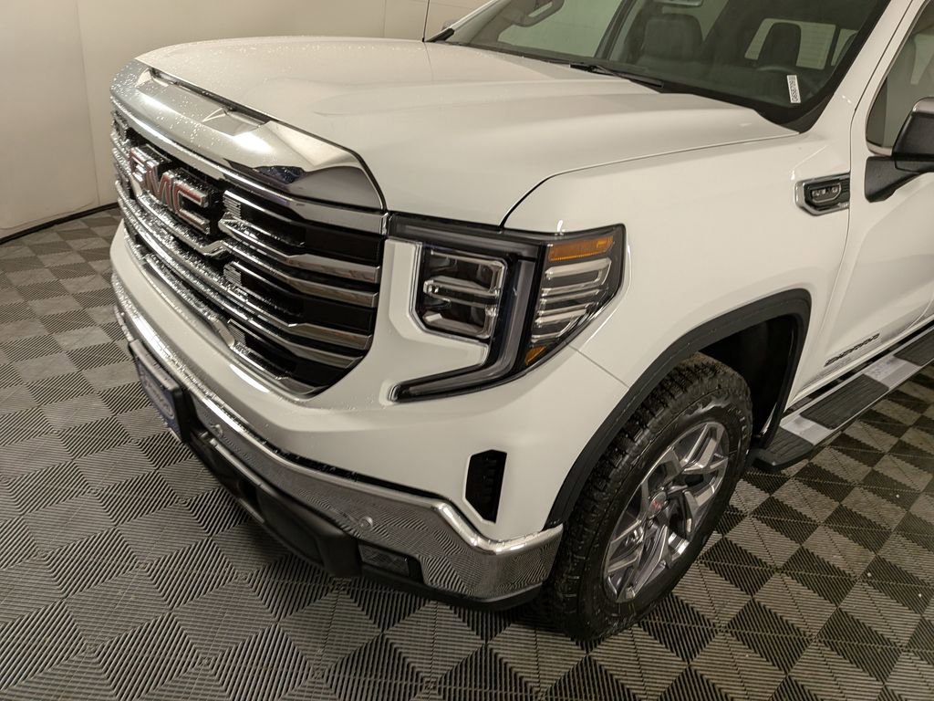2026 GMC Sierra 1500 SLT - Photo 9