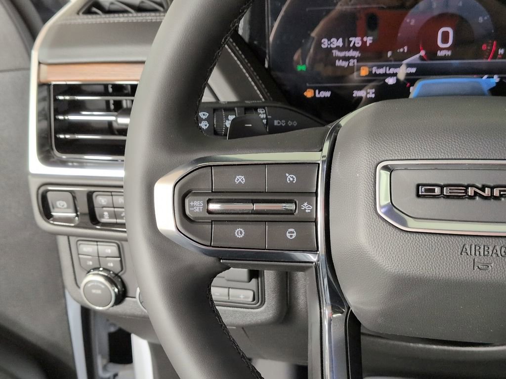 2026 GMC Yukon Denali - Photo 18
