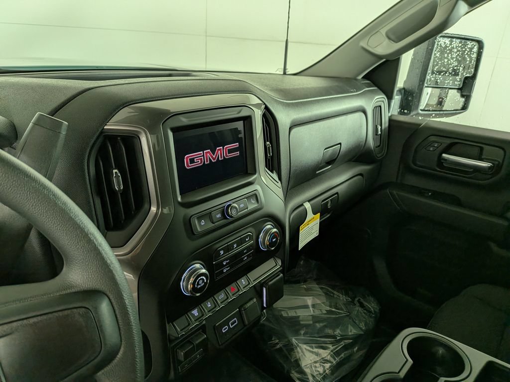 2026 GMC Sierra 3500HD Pro - Photo 18