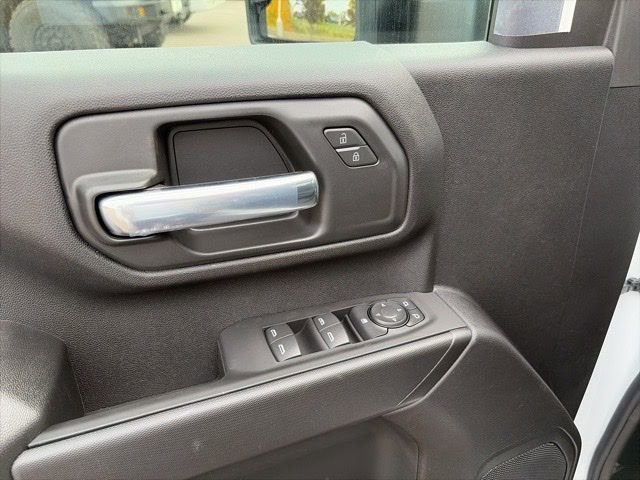 2026 GMC Sierra 3500 Chassis Cab Pro - Photo 17