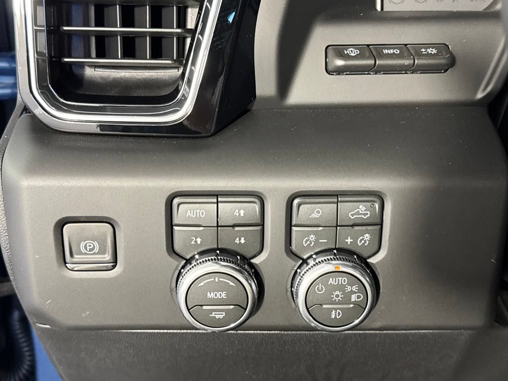 2026 GMC Sierra 3500HD Denali Ultimate - Photo 18