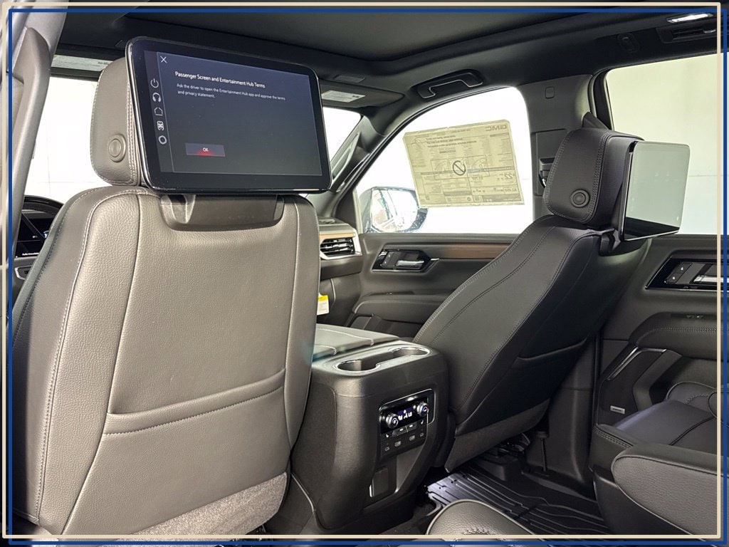 2026 GMC Yukon Denali - Photo 32