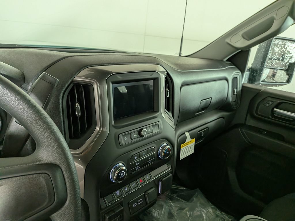 2026 GMC Sierra 3500HD Pro - Photo 18