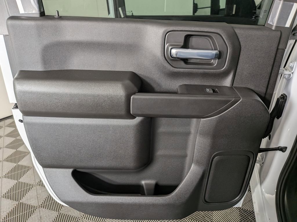 2025 GMC Sierra 3500 Chassis Cab Pro - Photo 21