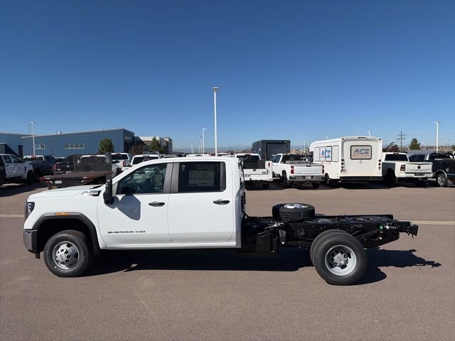 2026 GMC Sierra 3500 Chassis Cab Pro - Photo 8