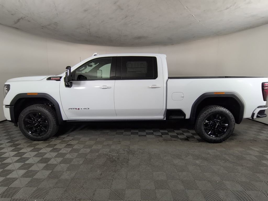 2026 GMC Sierra 2500HD AT4 - Photo 8