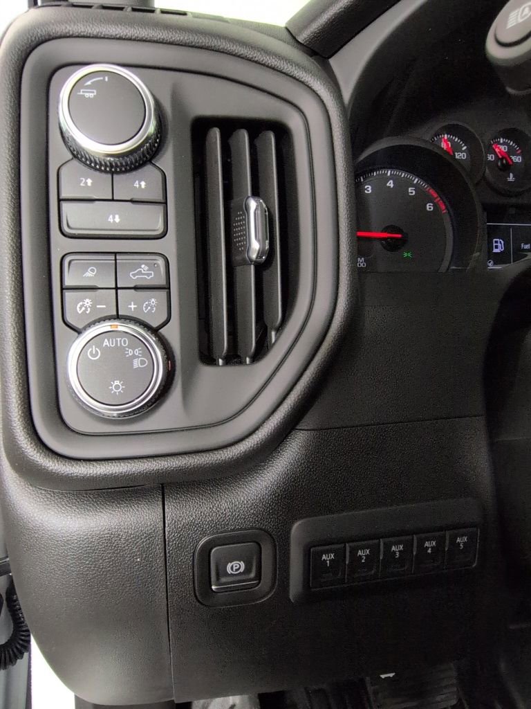 2026 GMC Sierra 2500HD Pro - Photo 18