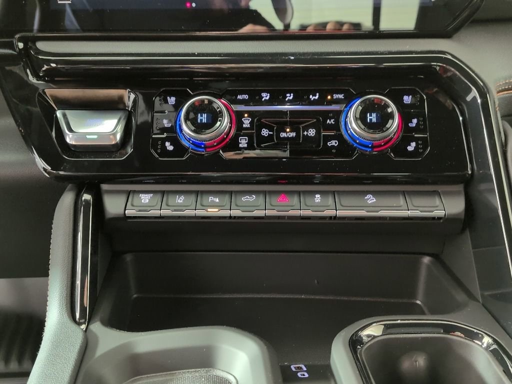 2026 GMC Sierra 2500HD AT4 - Photo 15