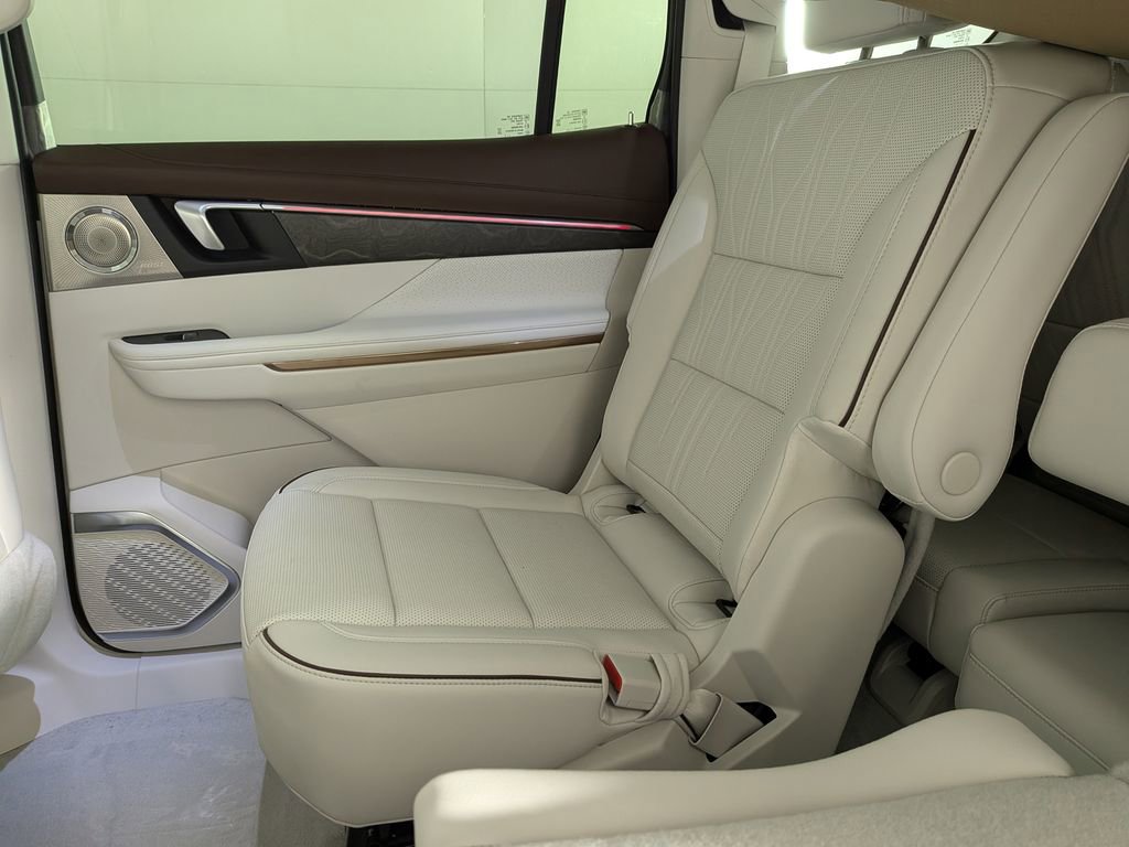 2026 Buick Enclave Avenir - Photo 35