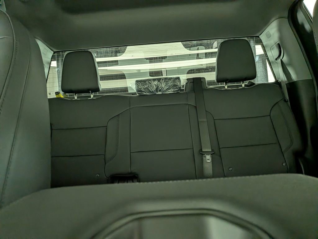 2025 GMC Sierra 3500HD Pro - Photo 20