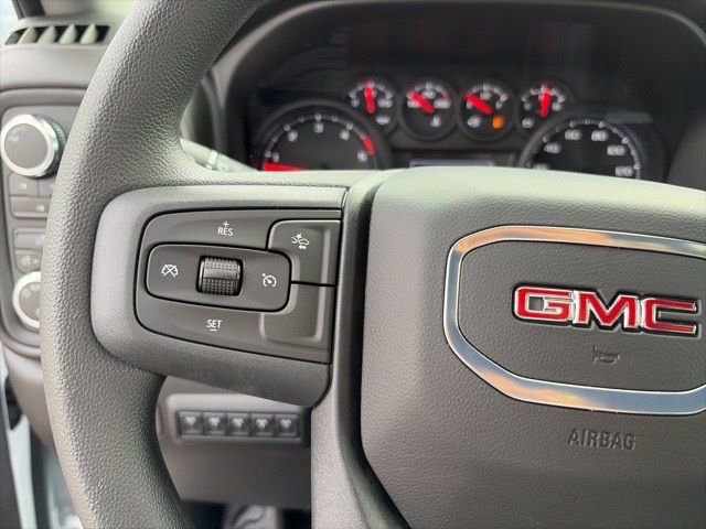2026 GMC Sierra 3500 Chassis Cab Pro - Photo 15