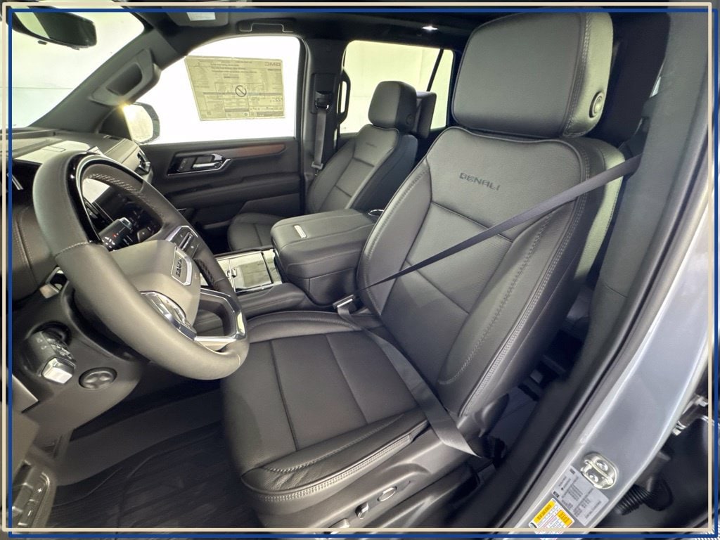 2026 GMC Yukon Denali - Photo 25
