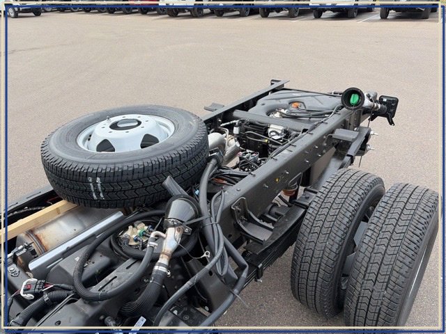 2026 GMC Sierra 3500 Chassis Cab Pro - Photo 22