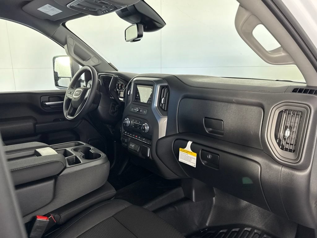 2026 GMC Sierra 3500HD Pro - Photo 37
