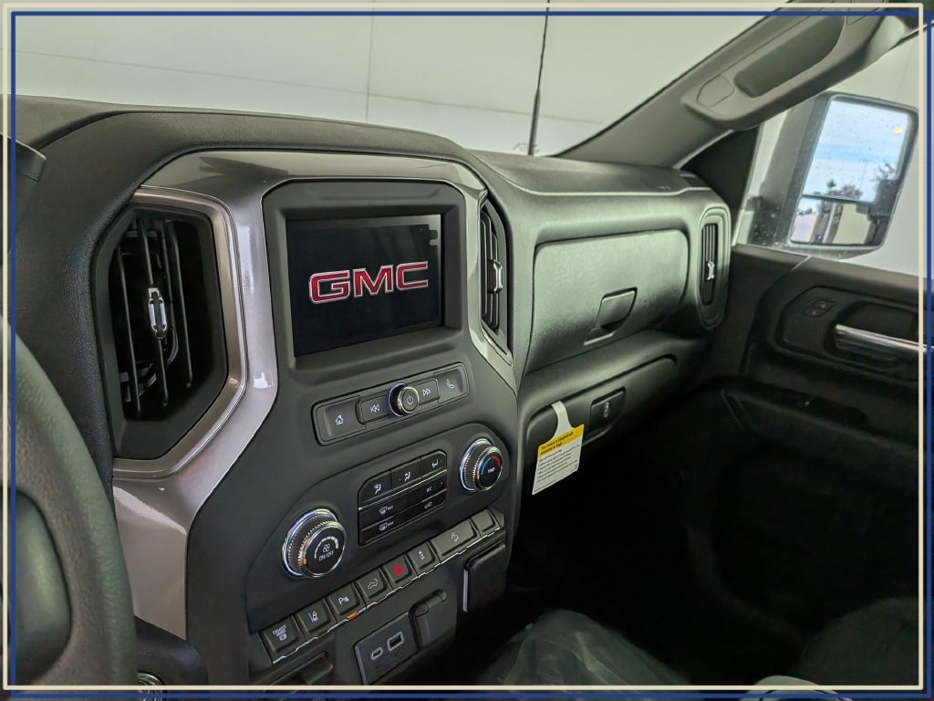 2026 GMC Sierra 2500HD Pro - Photo 17
