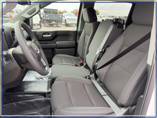 2026 GMC Sierra 3500 Chassis Cab Pro - Photo 11