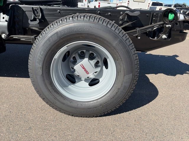 2026 GMC Sierra 3500 Chassis Cab Pro - Photo 9