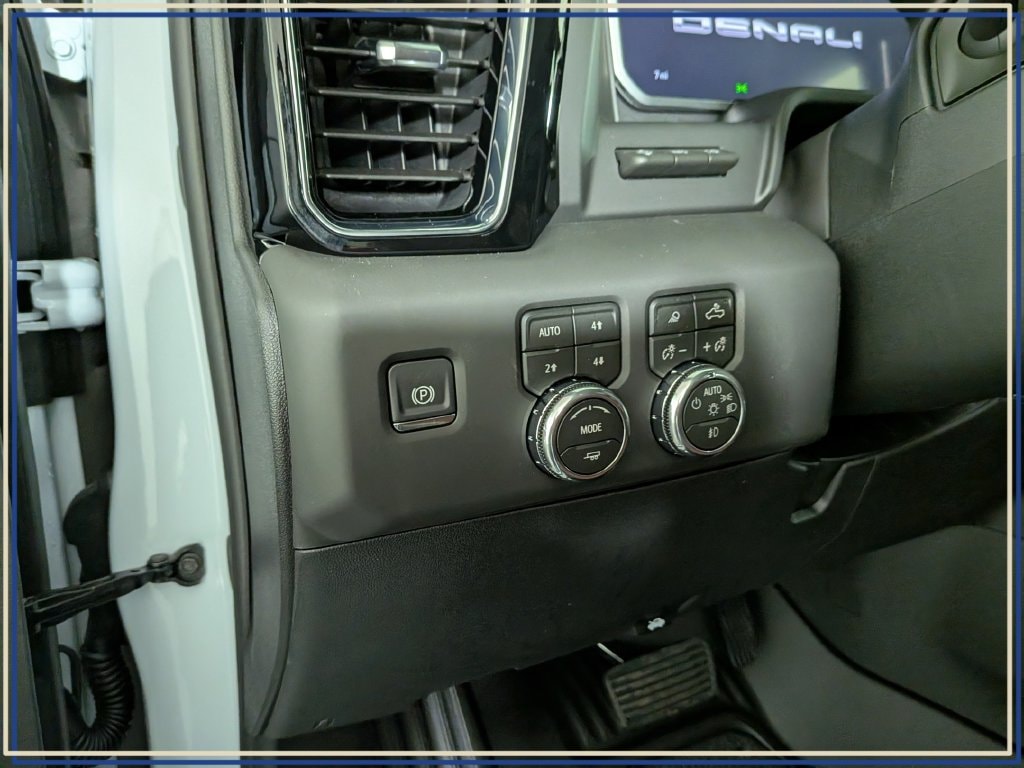 2026 GMC Sierra 2500HD Denali Ultimate - Photo 17
