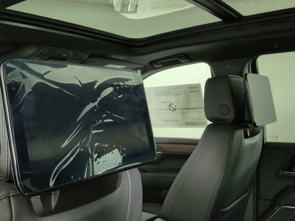 2026 GMC Yukon Denali - Photo 28