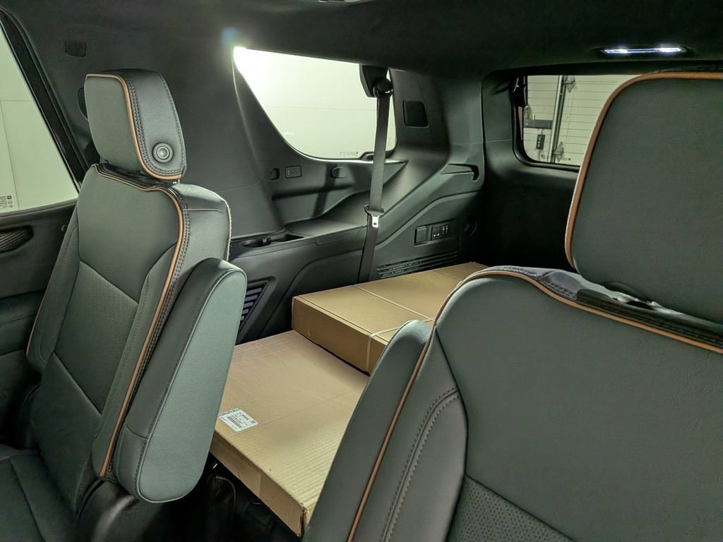 2026 GMC Yukon AT4 - Photo 36