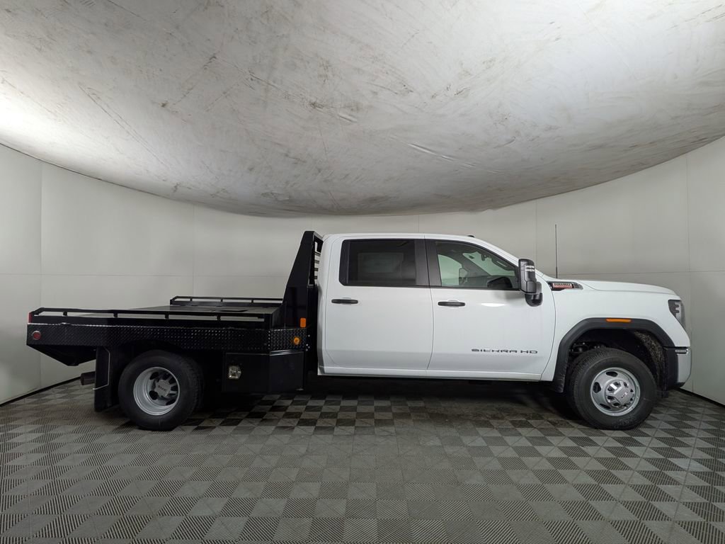 2025 GMC Sierra 3500HD Pro - Photo 6