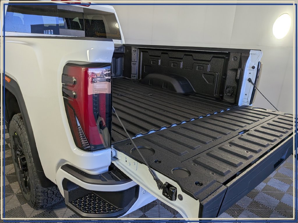 2026 GMC Sierra 2500HD AT4 - Photo 9