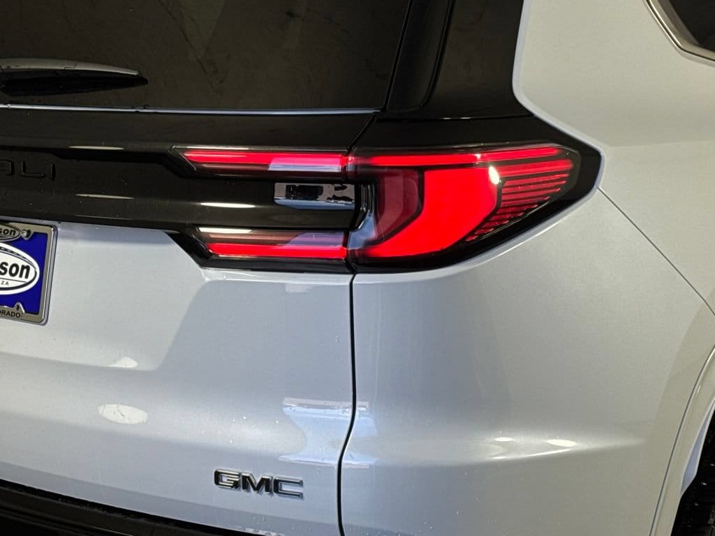 2027 GMC Acadia Denali Ultimate - Photo 7